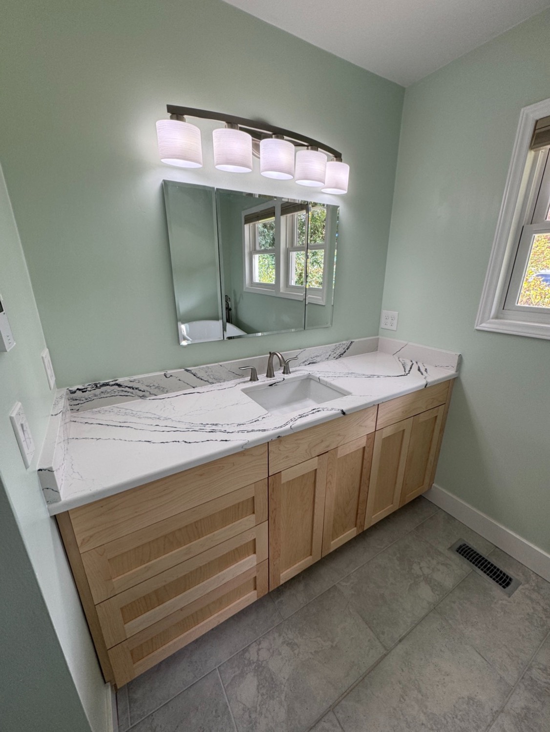 Master Bathroom Remodel Tigard 21.JPG